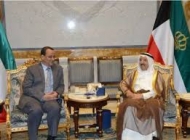 في لقائه بولد الشيخ أمير الكويت يؤكد على ضرورة مواصلة المشاورات اليمنية