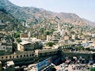 على خلفية مقتل احدهم تجار تعز يغلقون محلاتهم وجامل يطالبهم بحماية انفسهم