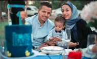 مقتل صحفية وطفلها واصابة زوجها في انفجار عبوة ناسفة بسيارتهم بمدينة عدن
