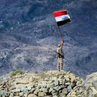 قصة عقيدين في الجيش الوطني..أحدهم أصبح برتبة لواء والأخر سقط اسمه من الكشوفات!!