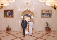 المبعوث الاممي يبحث مع وزير الخارجية العُماني جهود تمديد الهدنة في اليمن